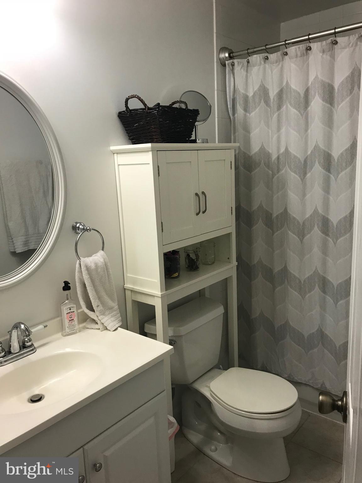 GROSVENOR PARK TOWNHOME CONDOMINIUMS - Residential Lease