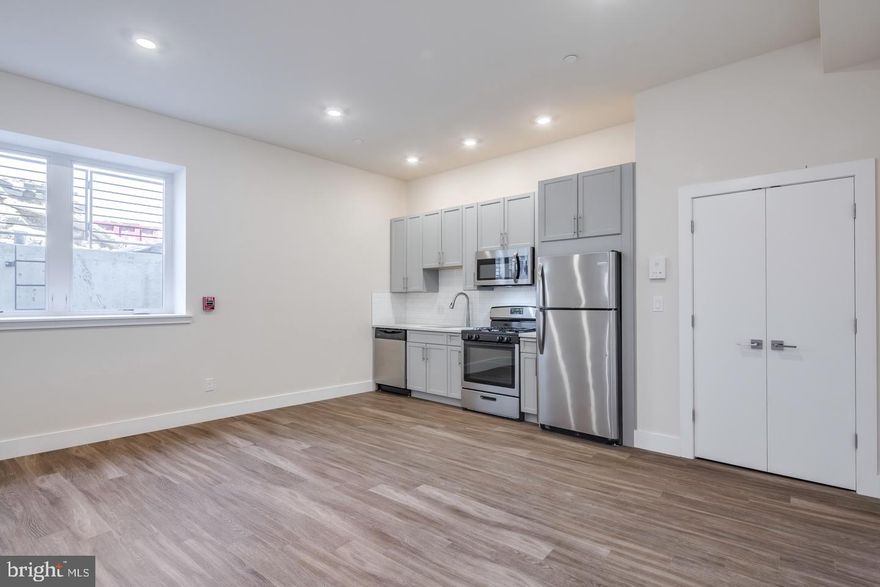*Available 8/1*

Spacious first floor studio, 1 bathroom on the exciting Frankford Ave commercial corridor in Fishtown. This beautiful unit features hardwood floors throughout, mini split system heating/cooling, recessed lighting, and washer/dryer in unit. The ultra modern kitchen is complete with grey cabinets with sleek hardware, quartz counter top, white subway tile, garbage disposal and stainless steel dishwasher, microwave, refrigerator and gas range. The bathroom continues the white subway tile in the shower and includes a stylish vanity. This high end building with a roof top garden is not to be missed!

*$500 refundable pet deposit; $20 pet rent per pet

Please call to schedule an appointment for a showing!