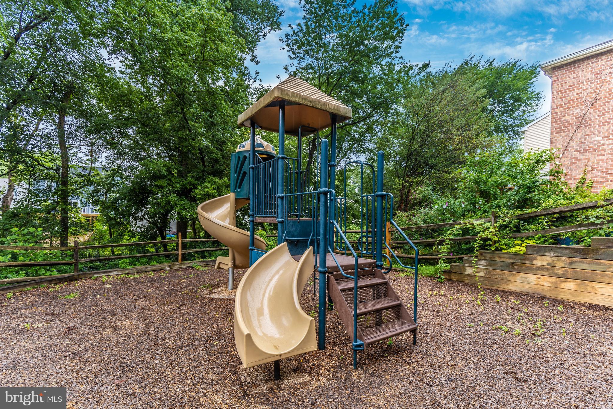 WAVERLY CONDOMINIUMS - Residential