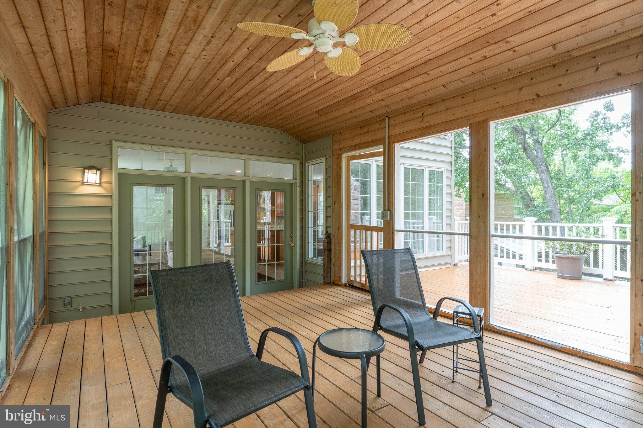 KINGS MANOR - Residential