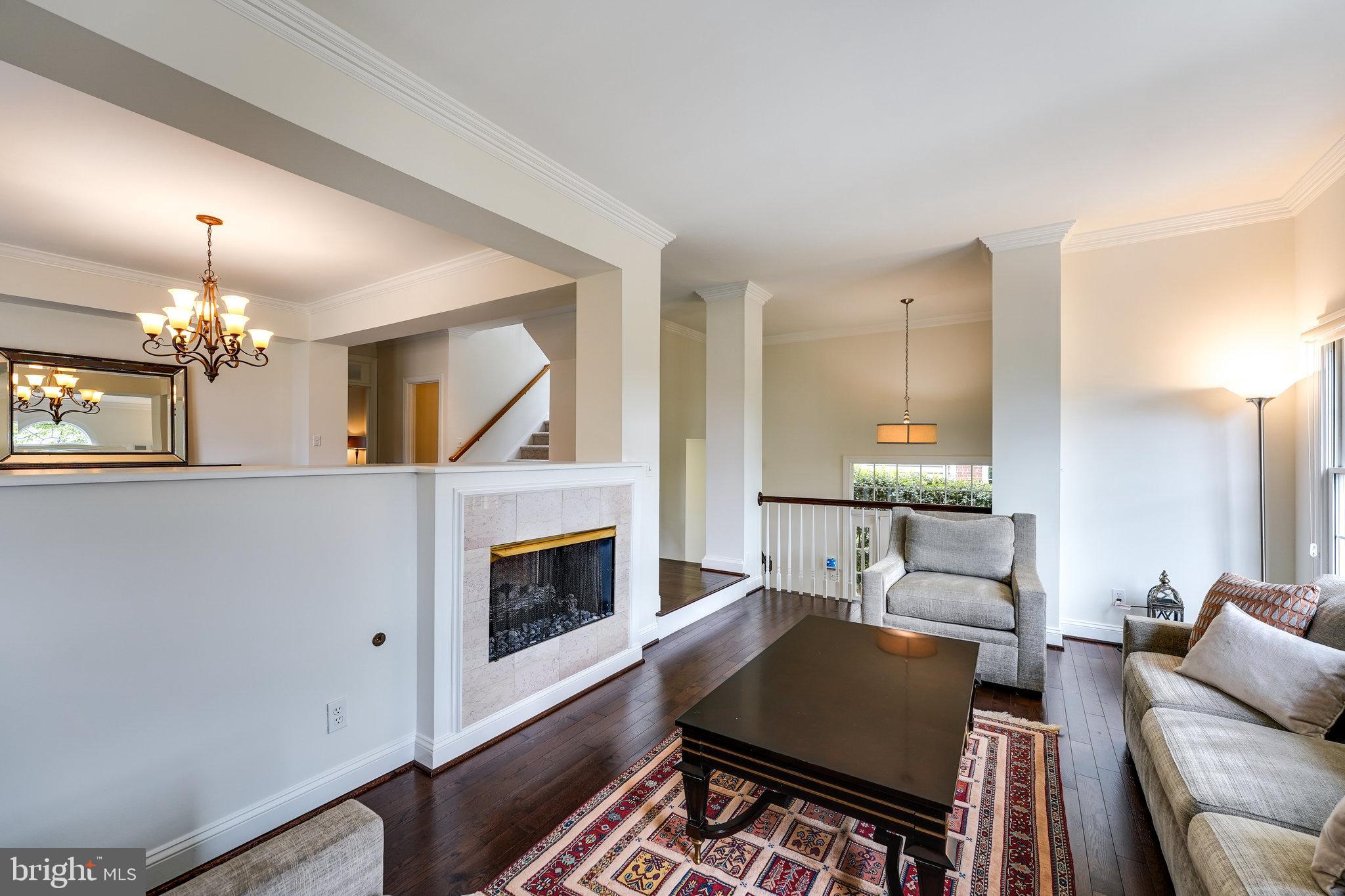 KINGS MANOR - Residential