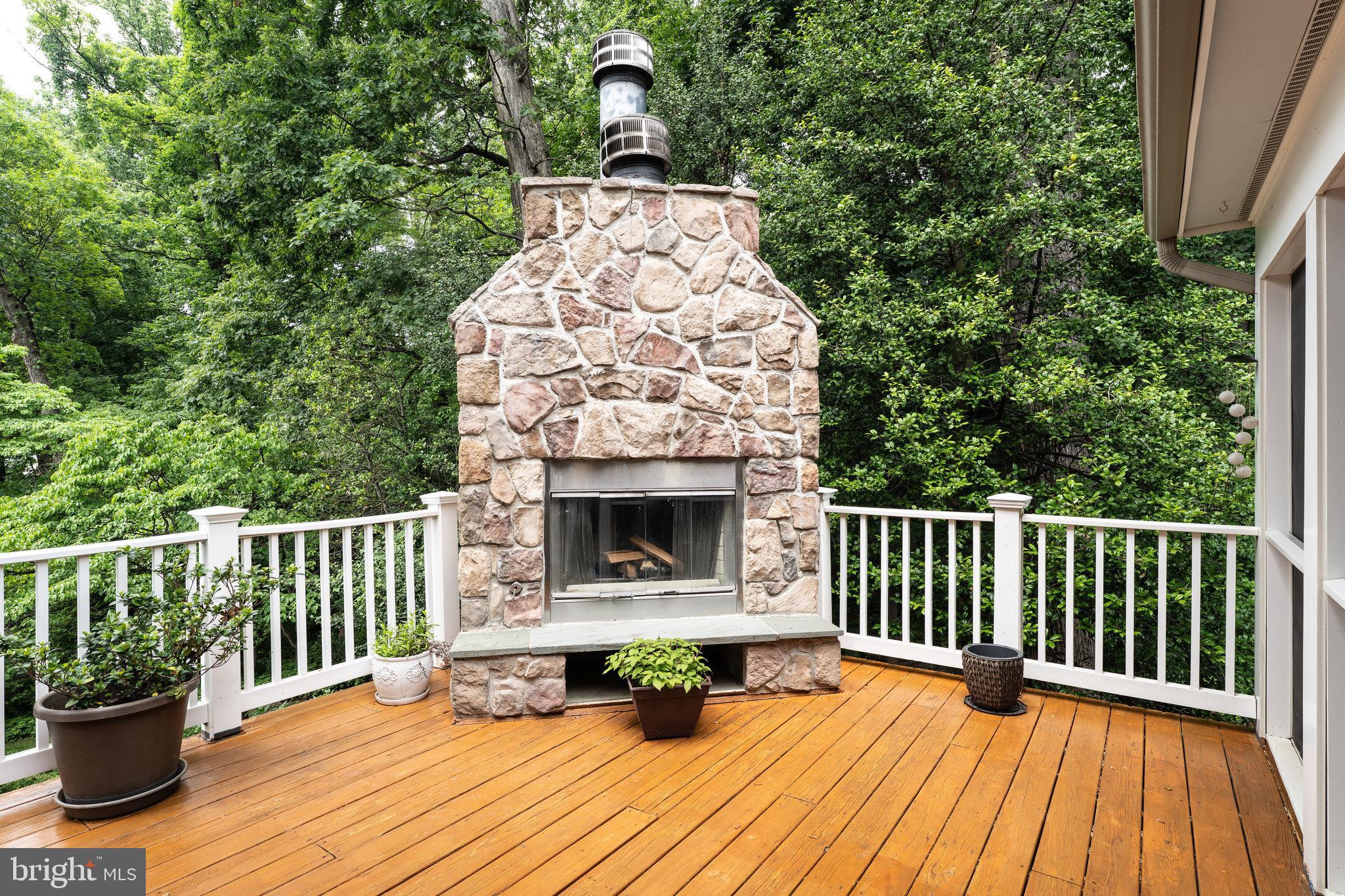 KINGS MANOR - Residential