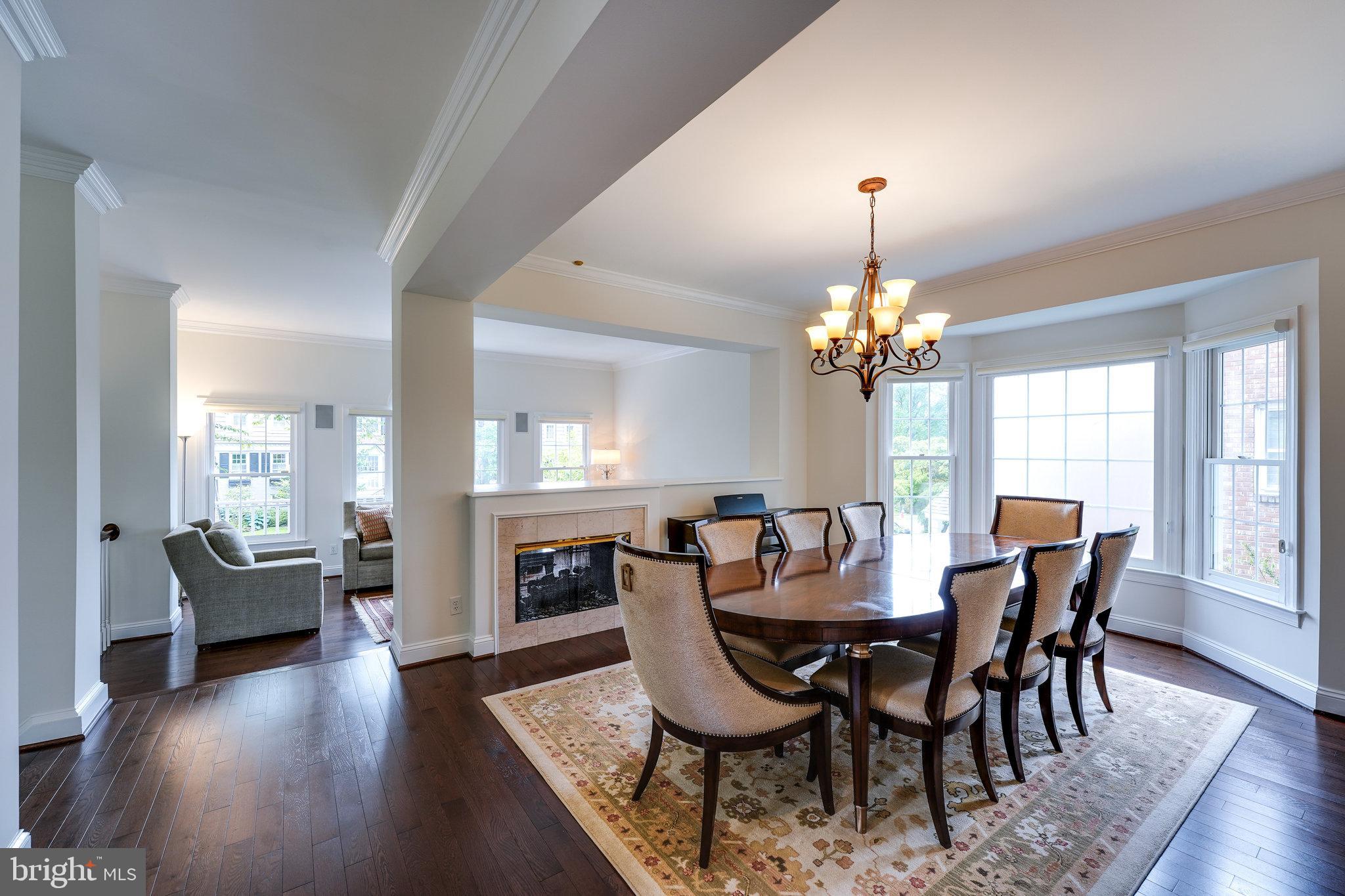 KINGS MANOR - Residential