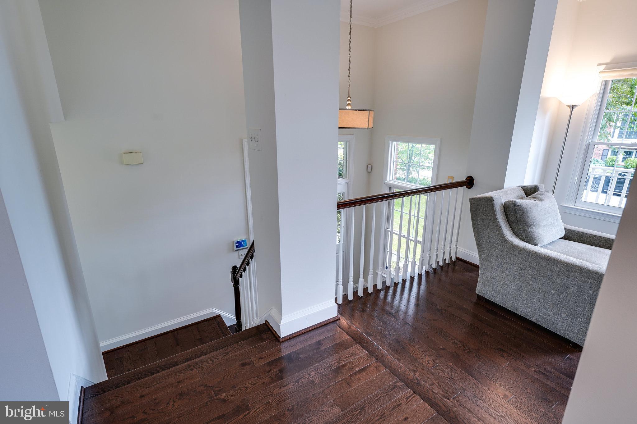 KINGS MANOR - Residential