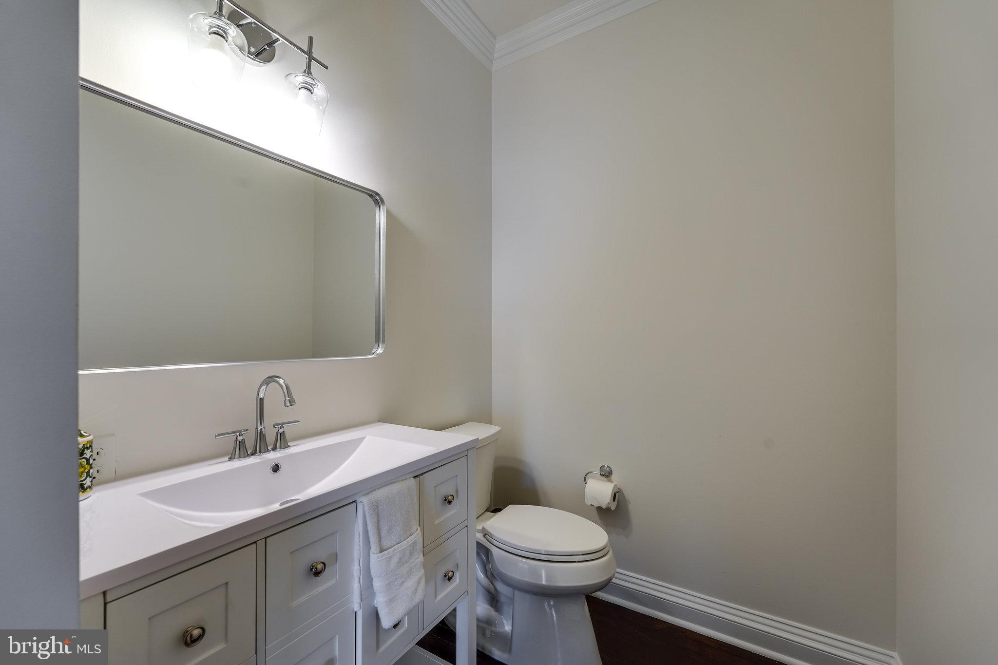 KINGS MANOR - Residential