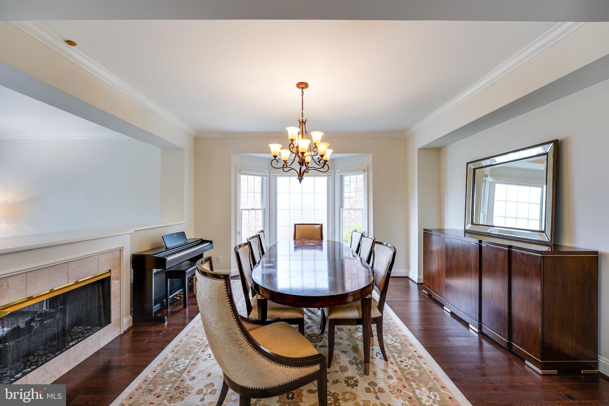 KINGS MANOR - Residential