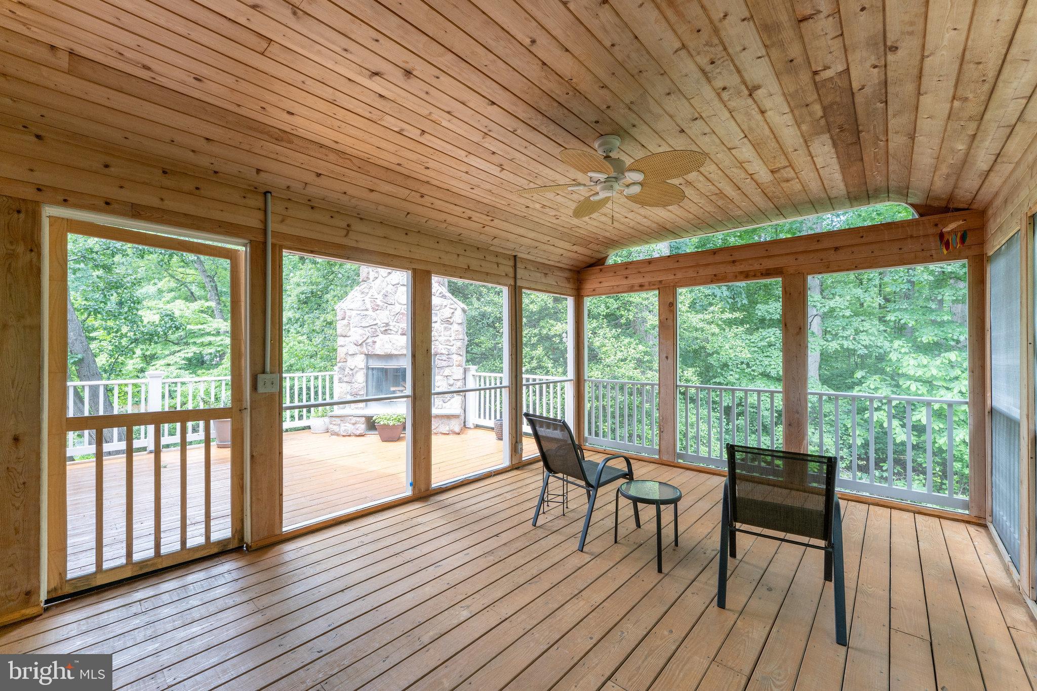 KINGS MANOR - Residential