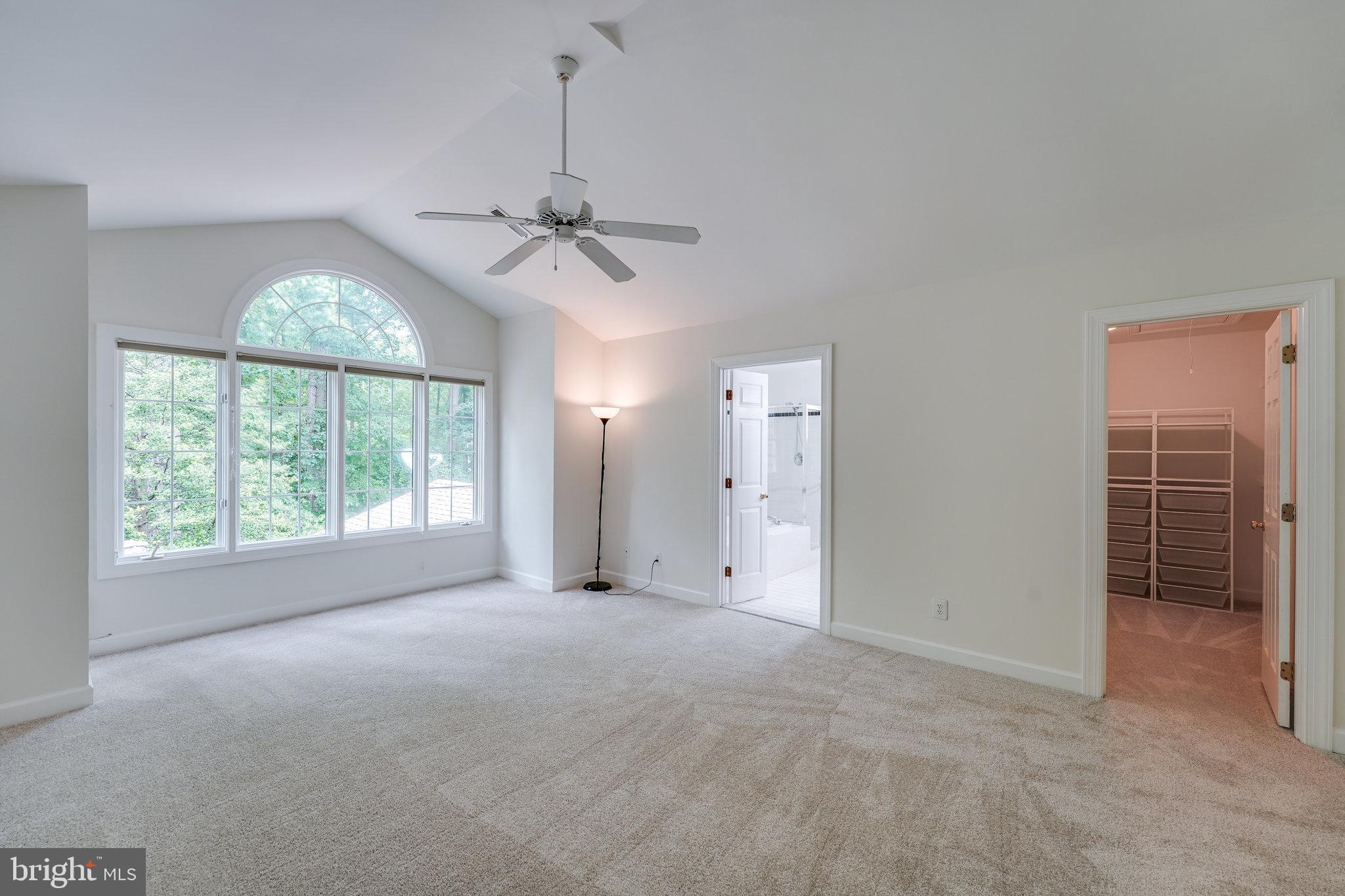 KINGS MANOR - Residential