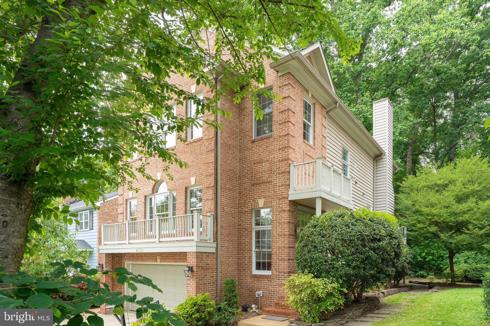 KINGS MANOR - Residential