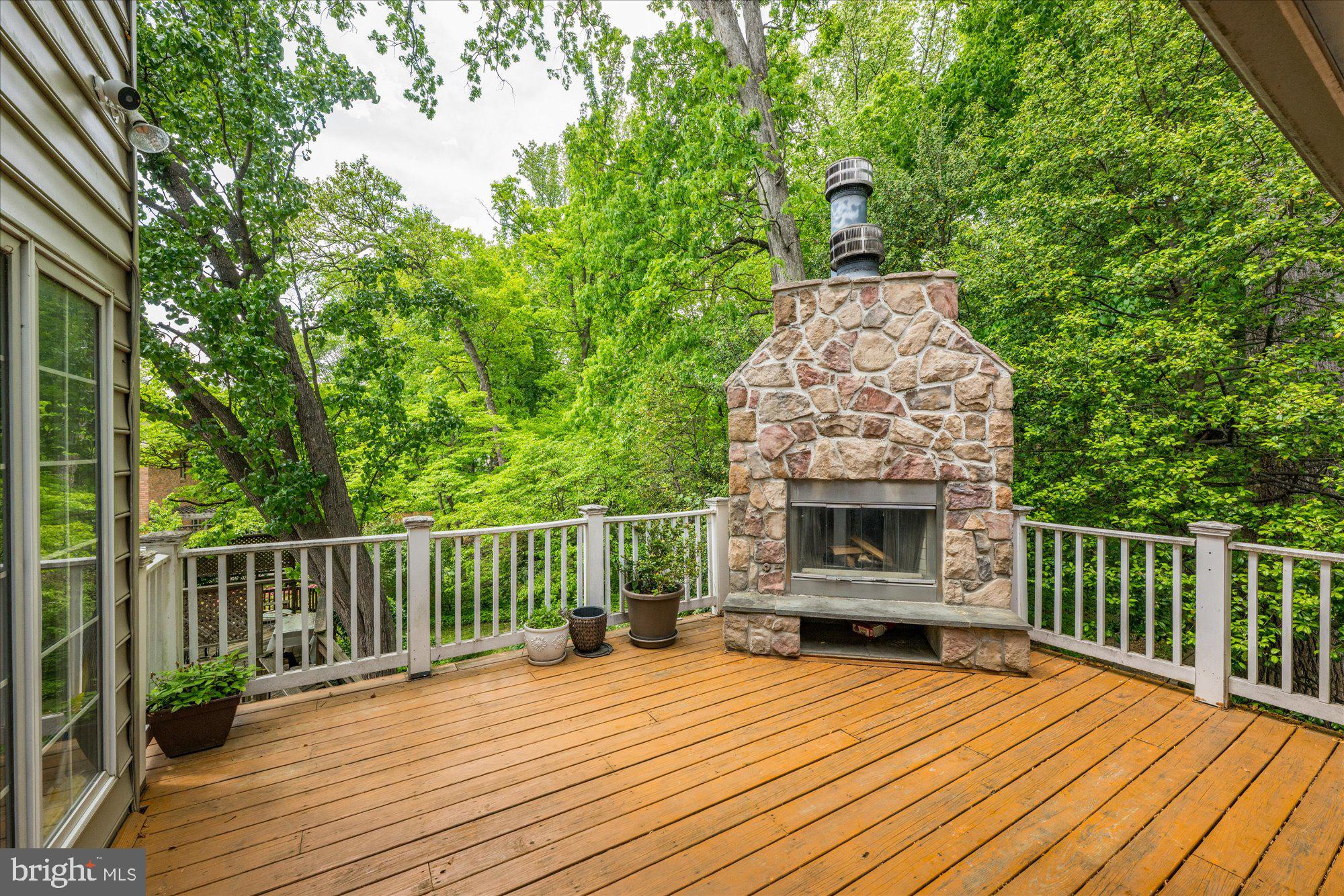 KINGS MANOR - Residential