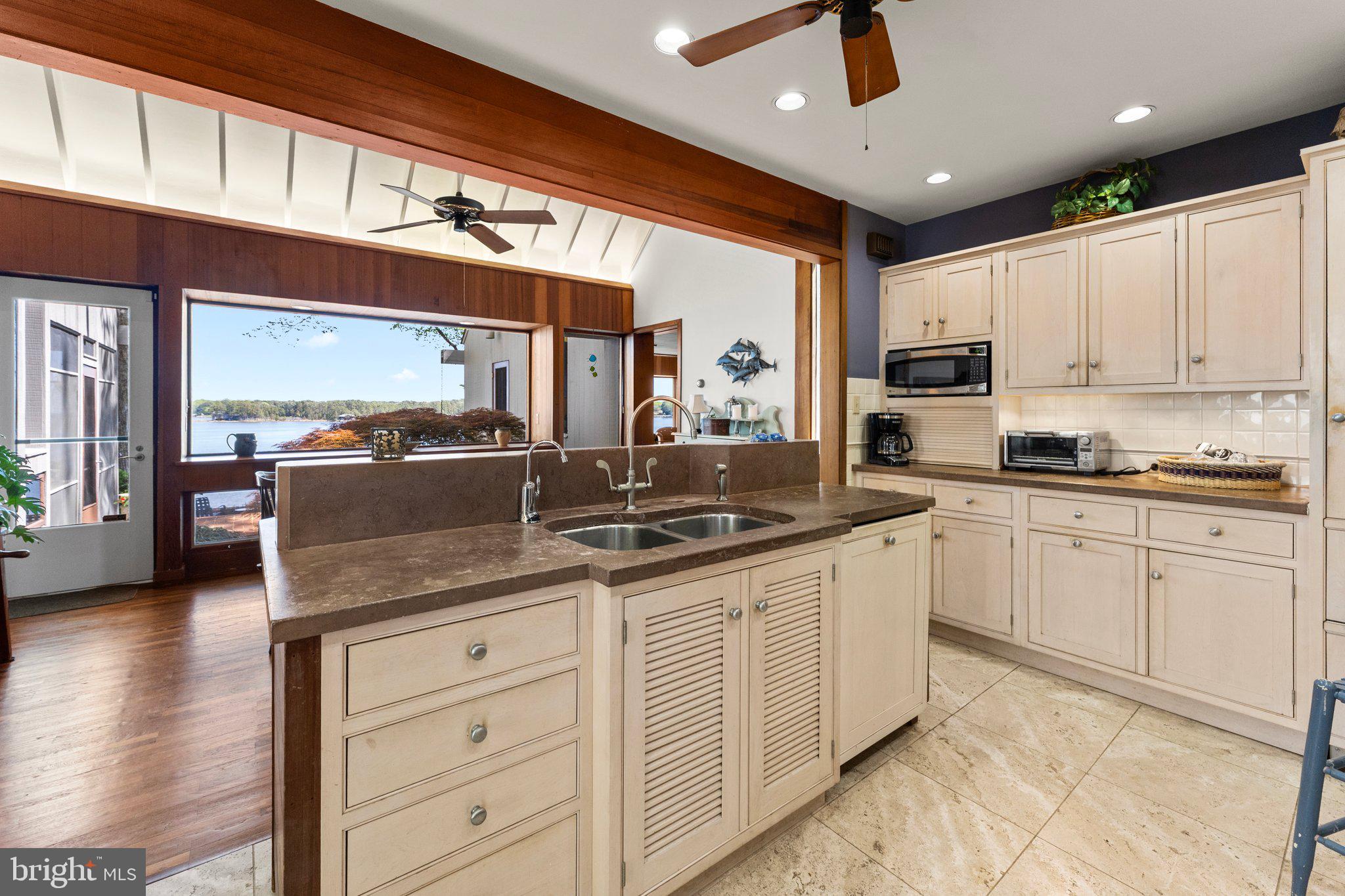 WILTON CREEK RD - Residential