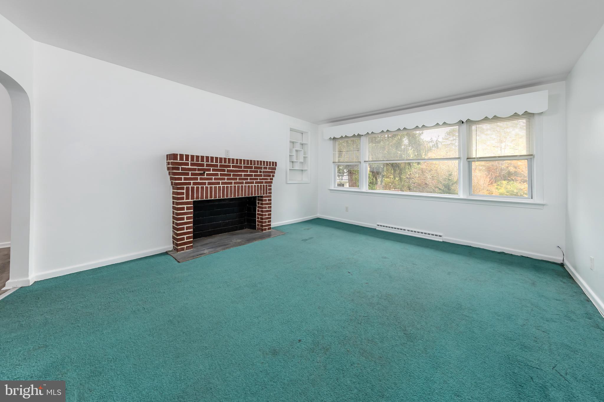 40 SPILLWAY DRIVE 42