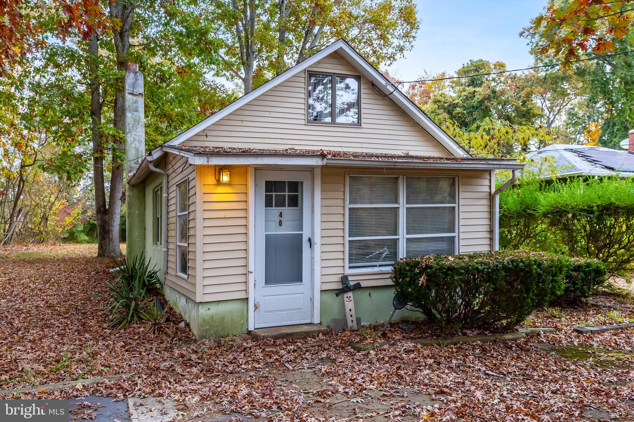 40 SPILLWAY DRIVE 42