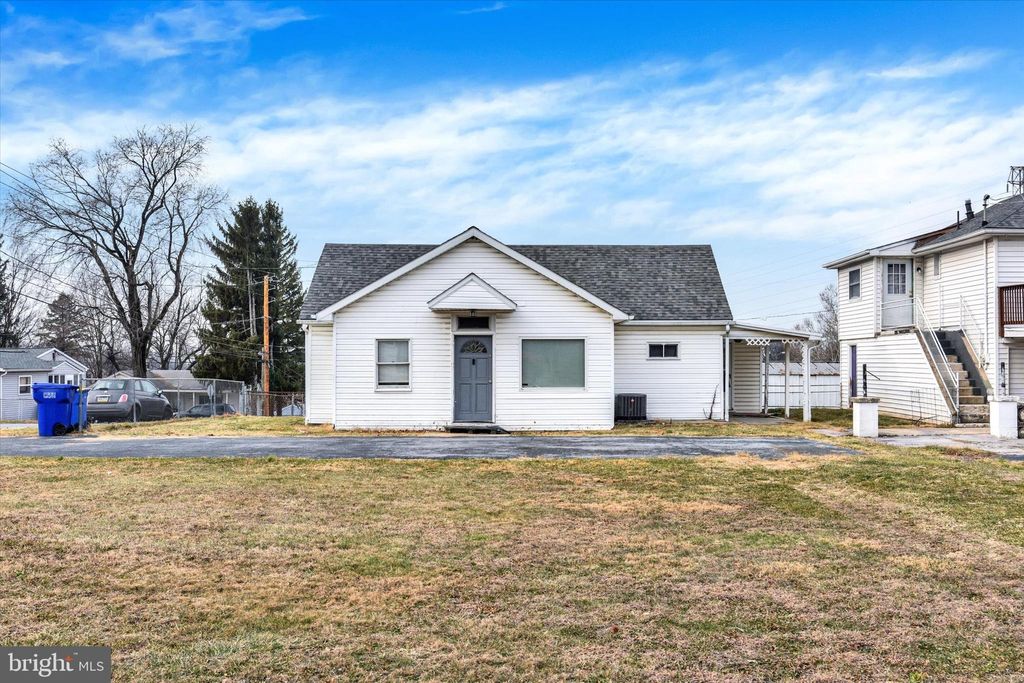 Photo of 1119 4th Avenue, HARRISBURG, PA 17113 (MLS # PADA2052716)