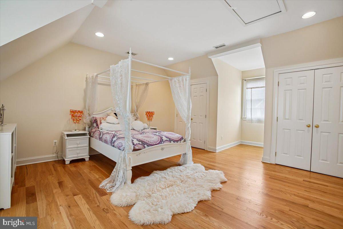 LANGLEY FOREST - Residential