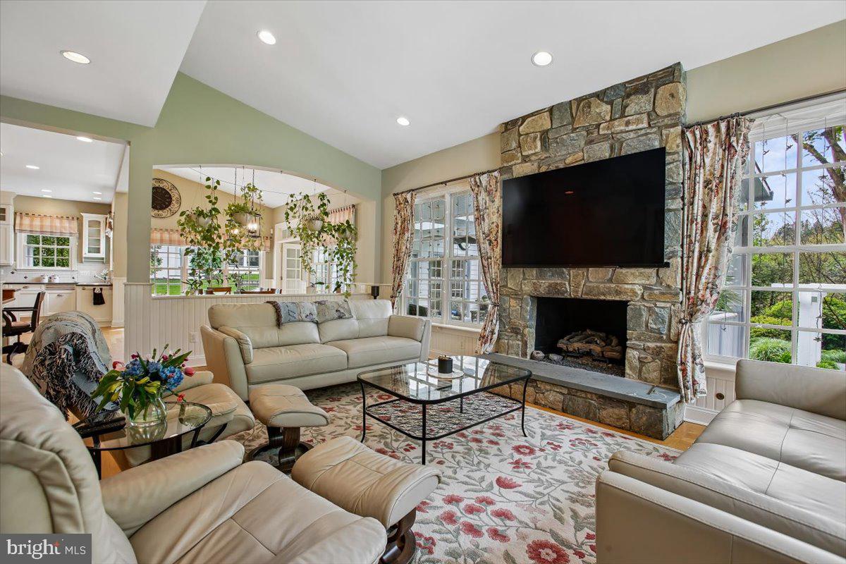 LANGLEY FOREST - Residential