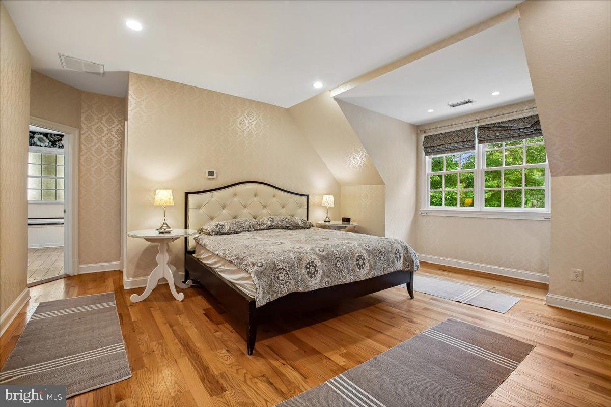 LANGLEY FOREST - Residential