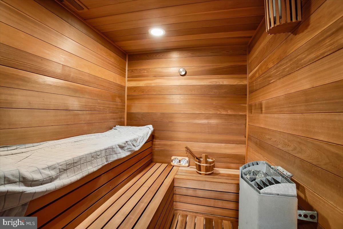 LANGLEY FOREST - Residential