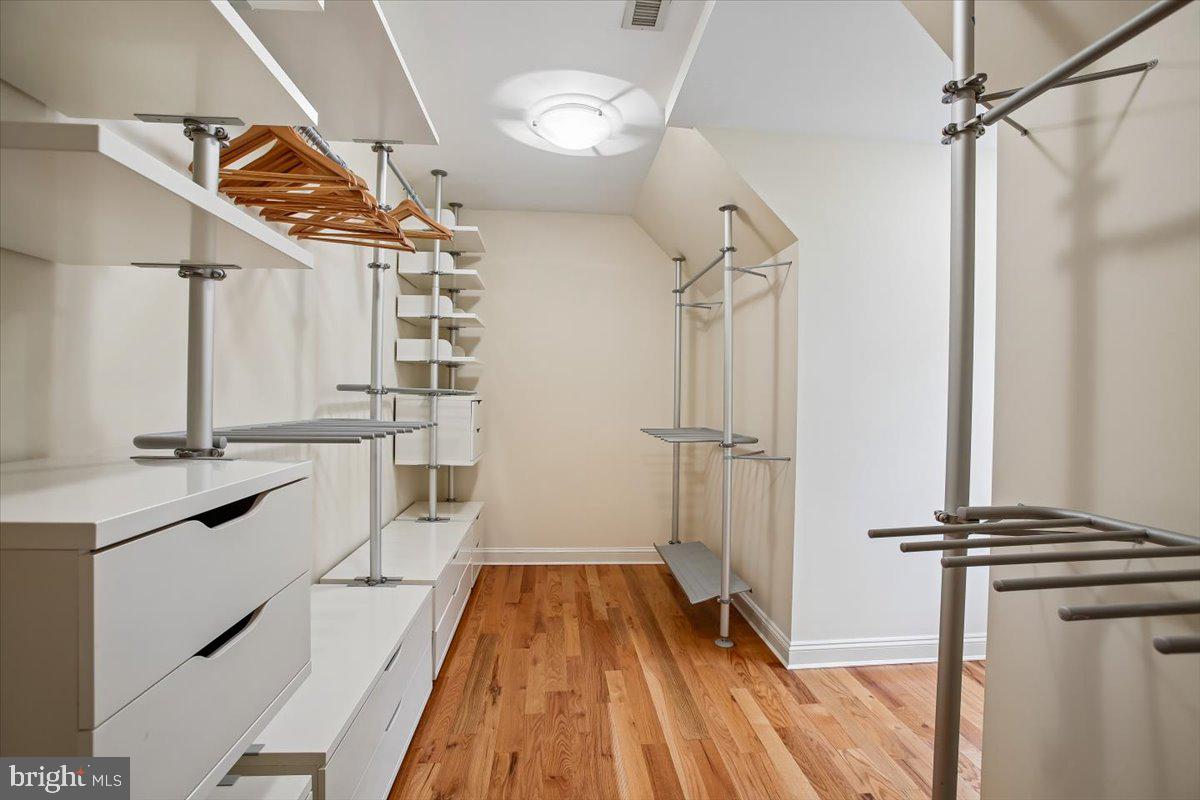 LANGLEY FOREST - Residential