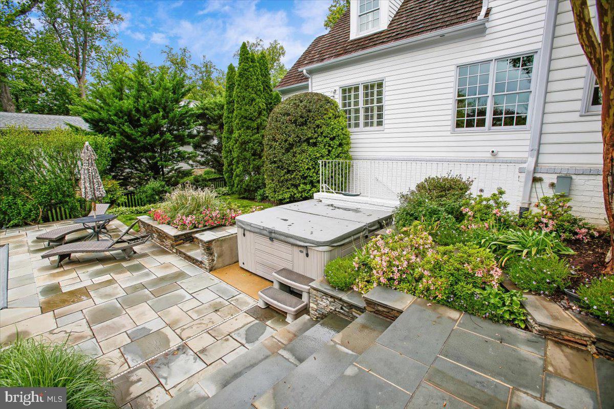 LANGLEY FOREST - Residential