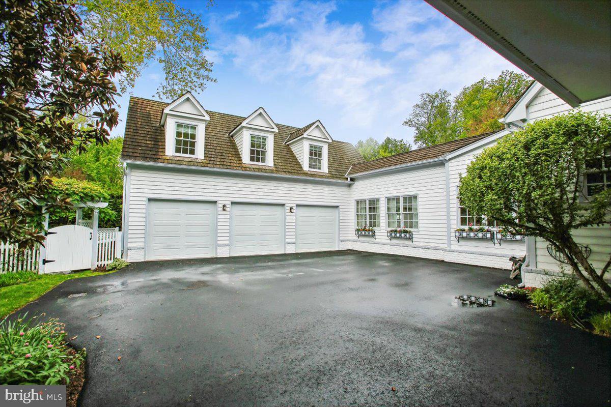 LANGLEY FOREST - Residential