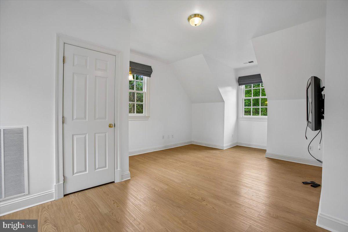 LANGLEY FOREST - Residential