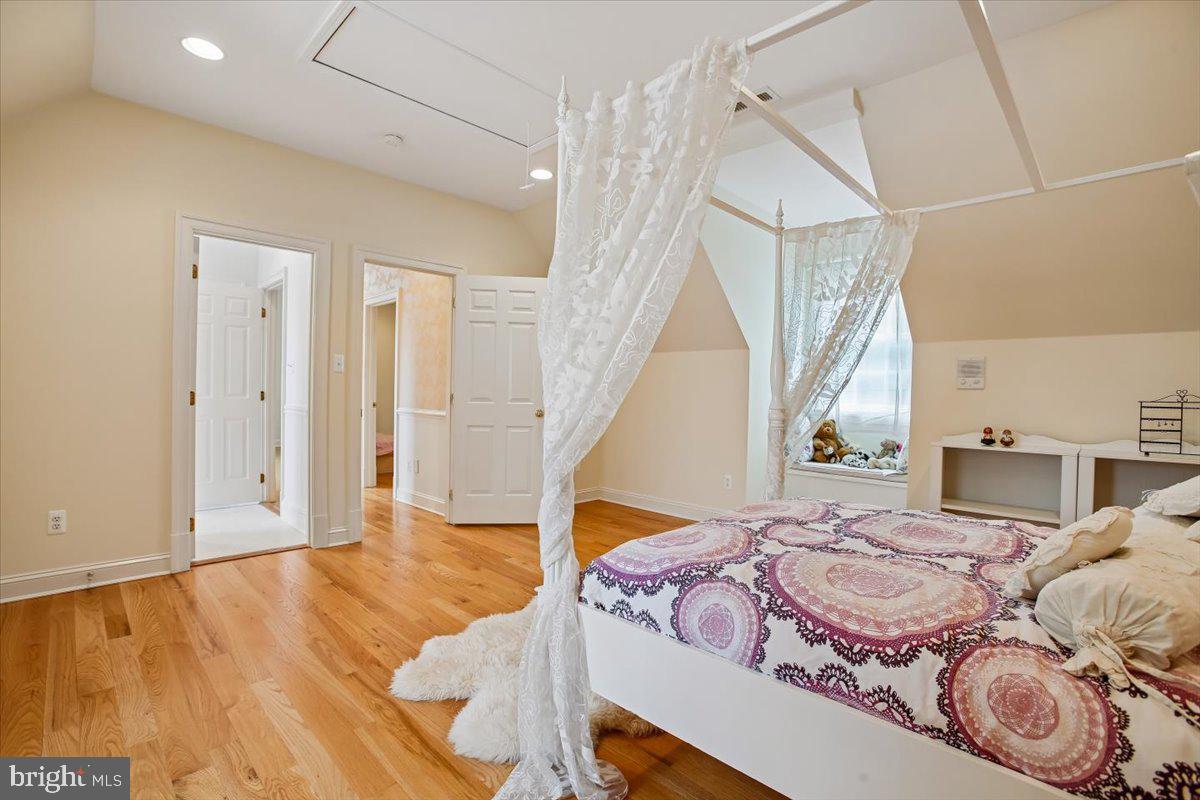 LANGLEY FOREST - Residential