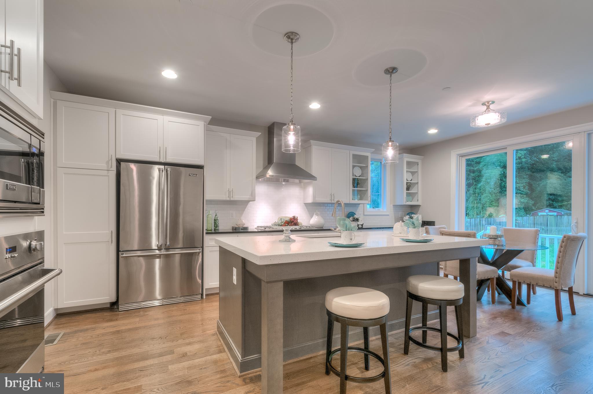 WILLIAMSBURG VILLAGE - Residential