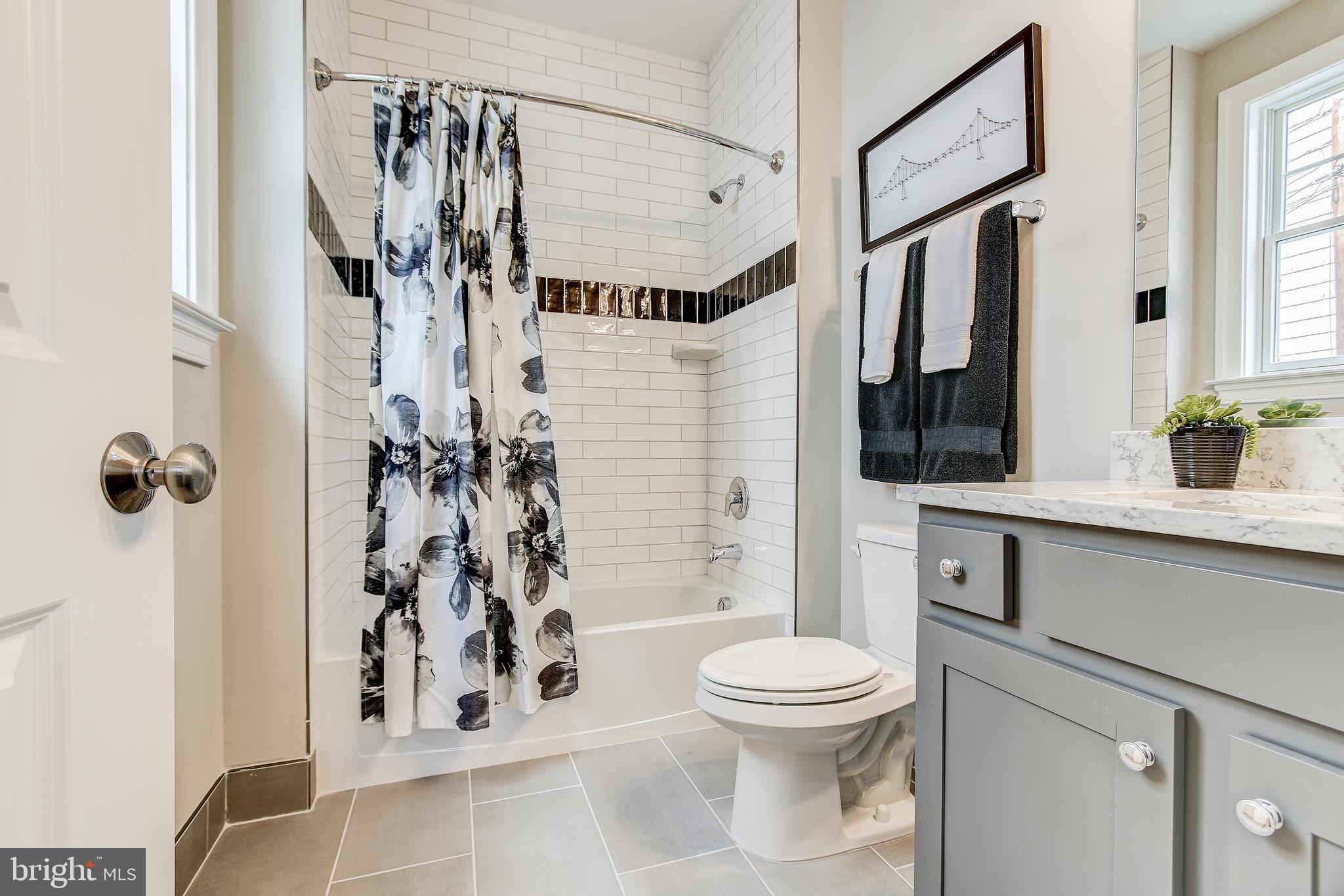 WILLIAMSBURG VILLAGE - Residential