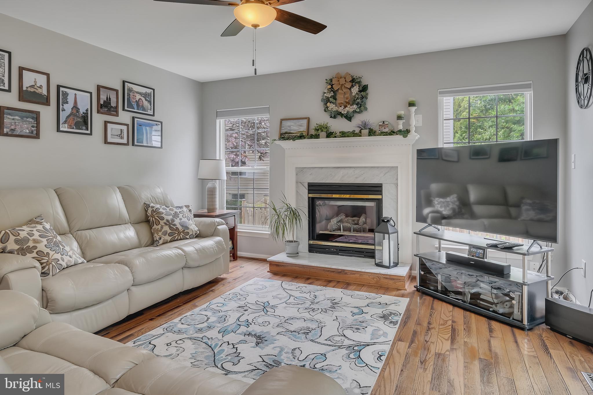 208 OAKCREST MANOR DRIVE NE