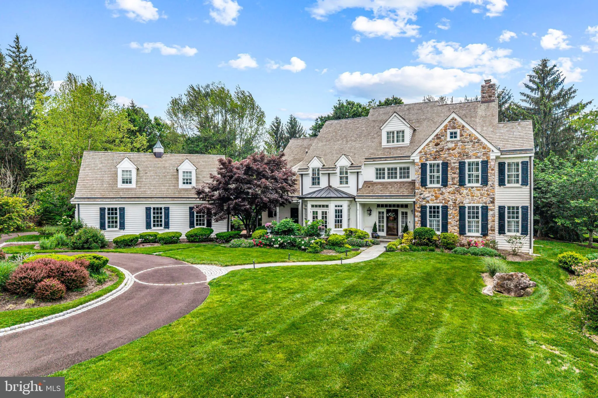 Berwyn, Pennsylvania 19312, United States, 6 Bedrooms Bedrooms, ,7 BathroomsBathrooms,Residential,Pending,140285