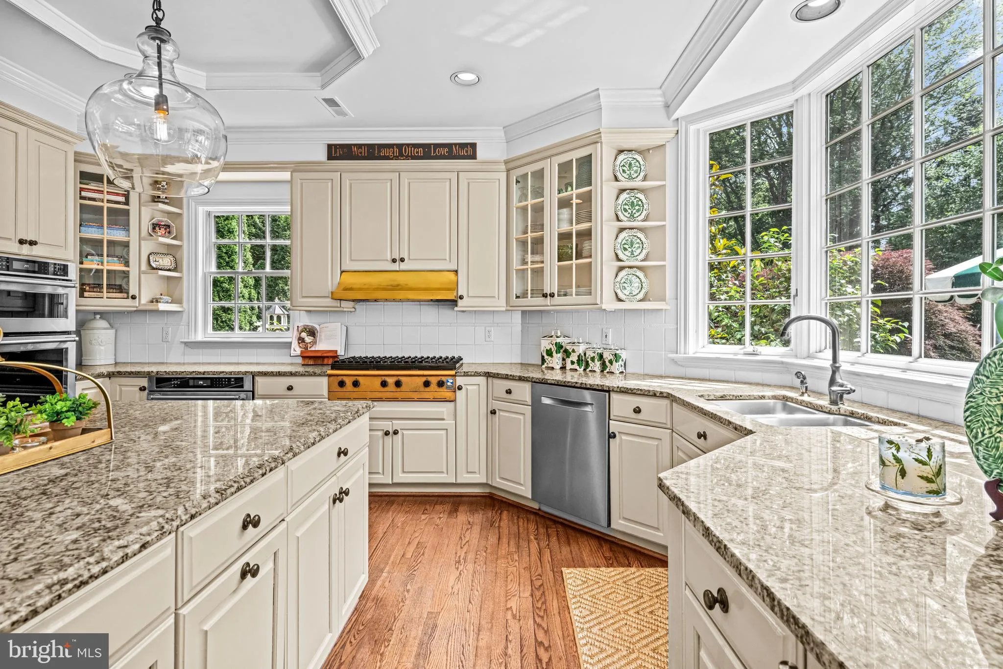 Berwyn, Pennsylvania 19312, United States, 6 Bedrooms Bedrooms, ,7 BathroomsBathrooms,Residential,Pending,140285