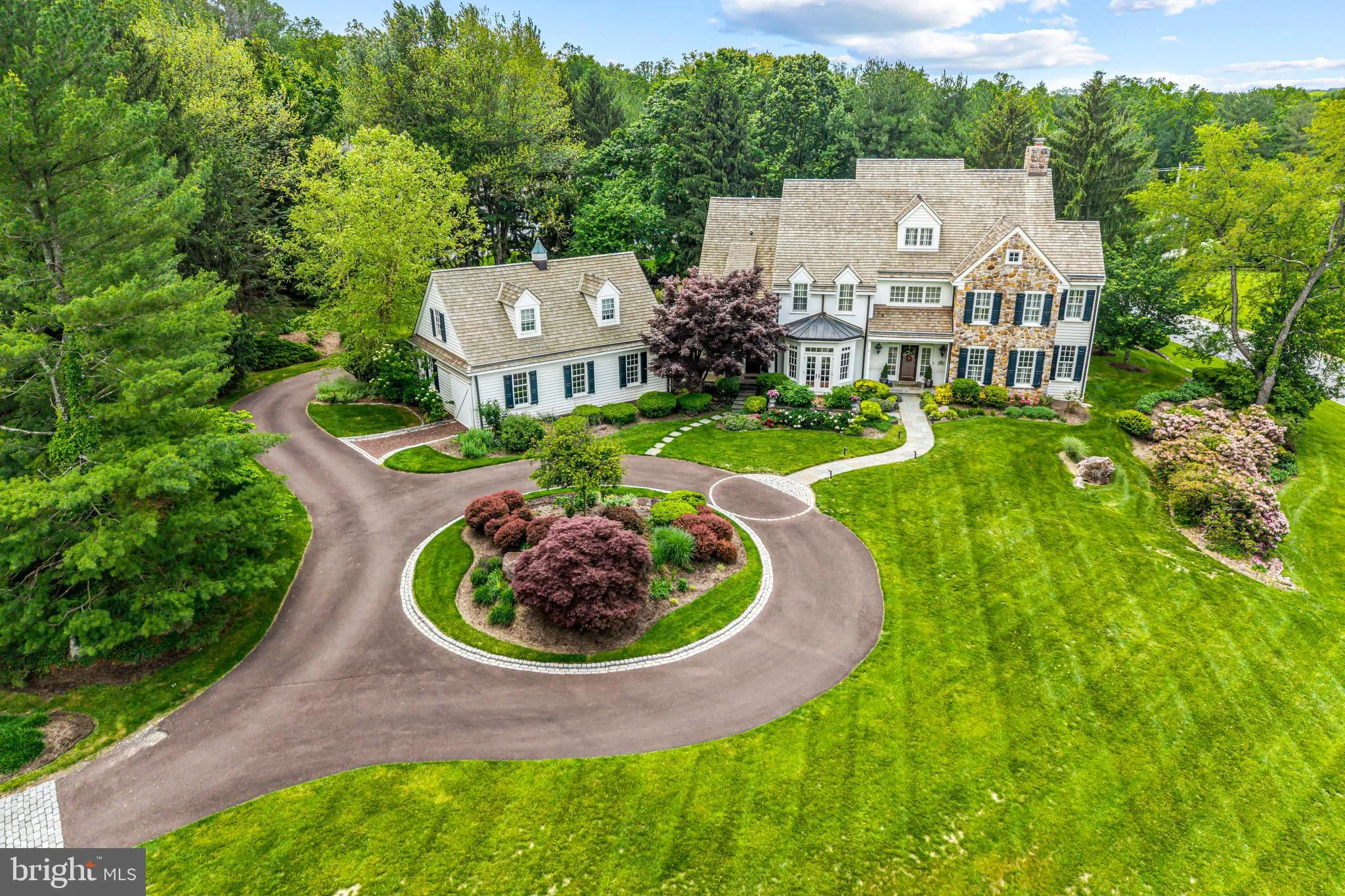 Berwyn, Pennsylvania 19312, United States, 6 Bedrooms Bedrooms, ,7 BathroomsBathrooms,Residential,Pending,140285