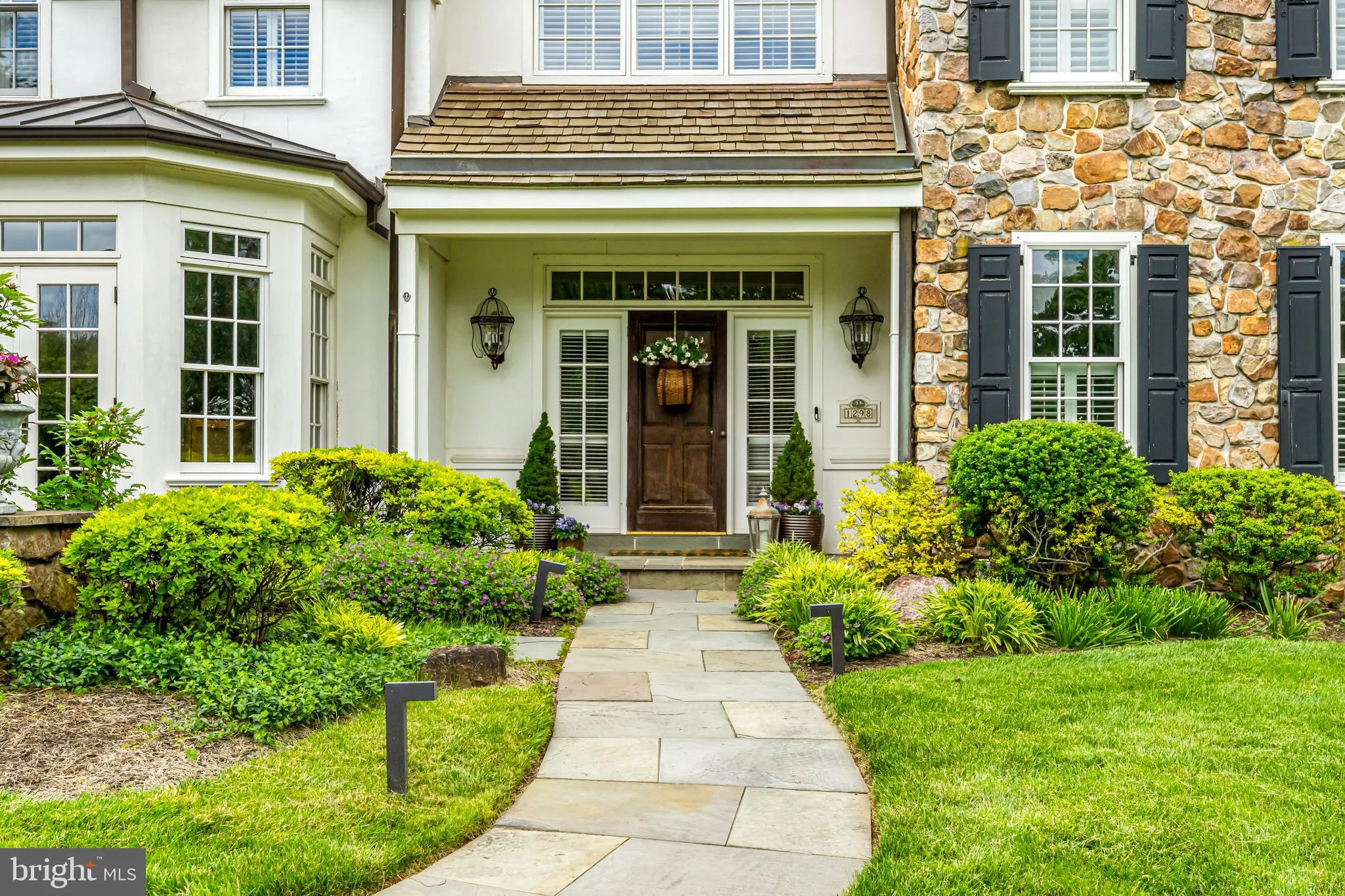 Berwyn, Pennsylvania 19312, United States, 6 Bedrooms Bedrooms, ,7 BathroomsBathrooms,Residential,Pending,140285