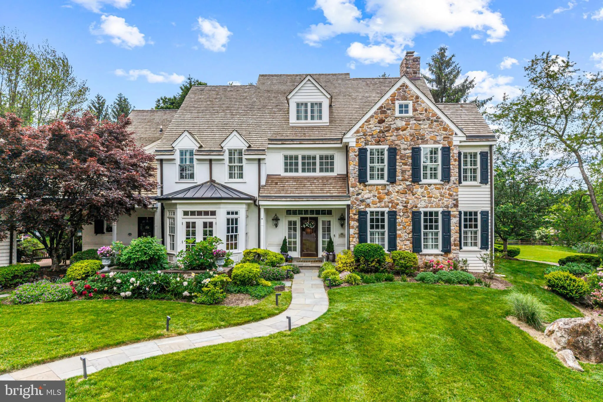 Berwyn, Pennsylvania 19312, United States, 6 Bedrooms Bedrooms, ,7 BathroomsBathrooms,Residential,Pending,140285