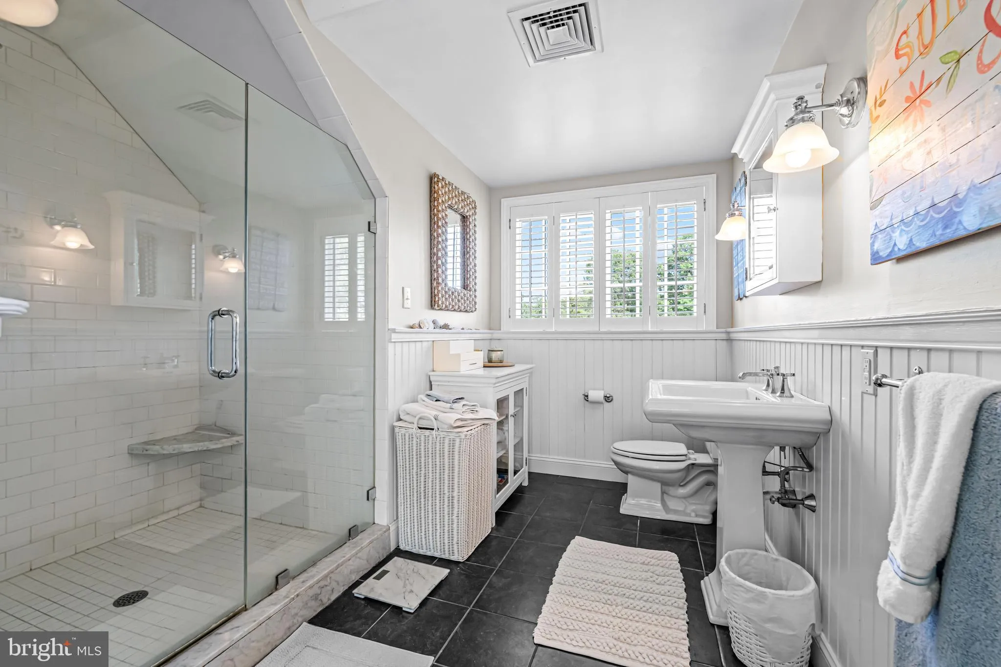 Berwyn, Pennsylvania 19312, United States, 6 Bedrooms Bedrooms, ,7 BathroomsBathrooms,Residential,Pending,140285