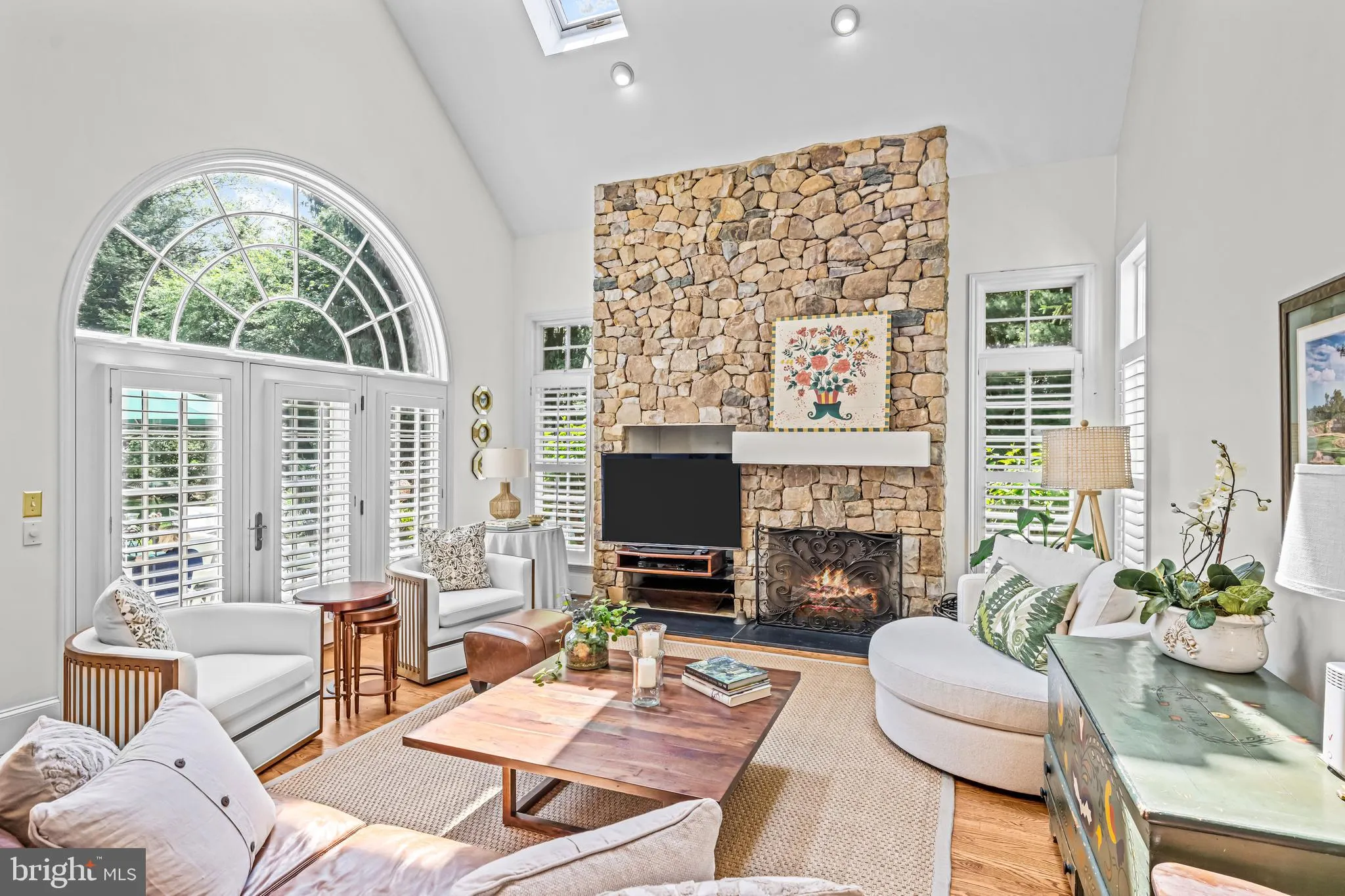 Berwyn, Pennsylvania 19312, United States, 6 Bedrooms Bedrooms, ,7 BathroomsBathrooms,Residential,Pending,140285