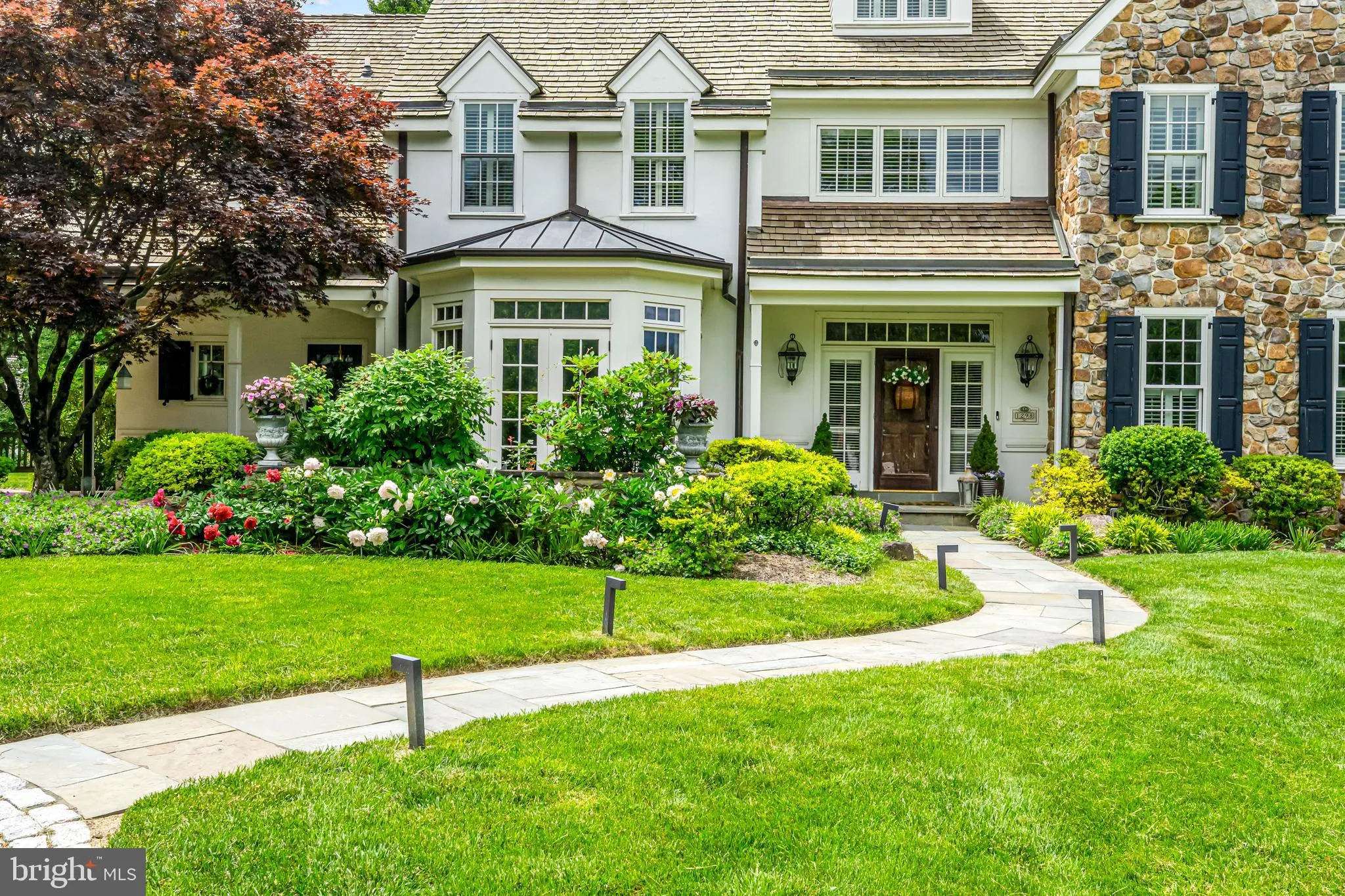 Berwyn, Pennsylvania 19312, United States, 6 Bedrooms Bedrooms, ,7 BathroomsBathrooms,Residential,Pending,140285