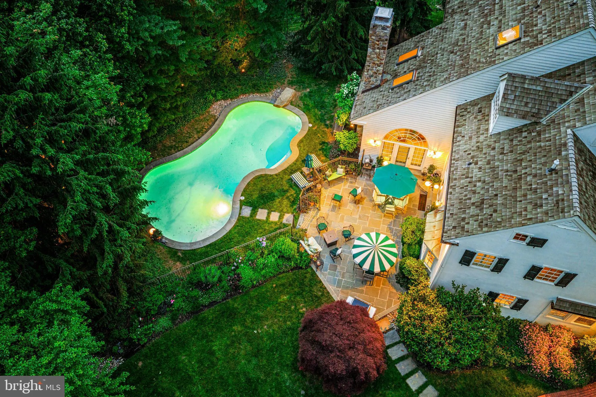 Berwyn, Pennsylvania 19312, United States, 6 Bedrooms Bedrooms, ,7 BathroomsBathrooms,Residential,Pending,140285