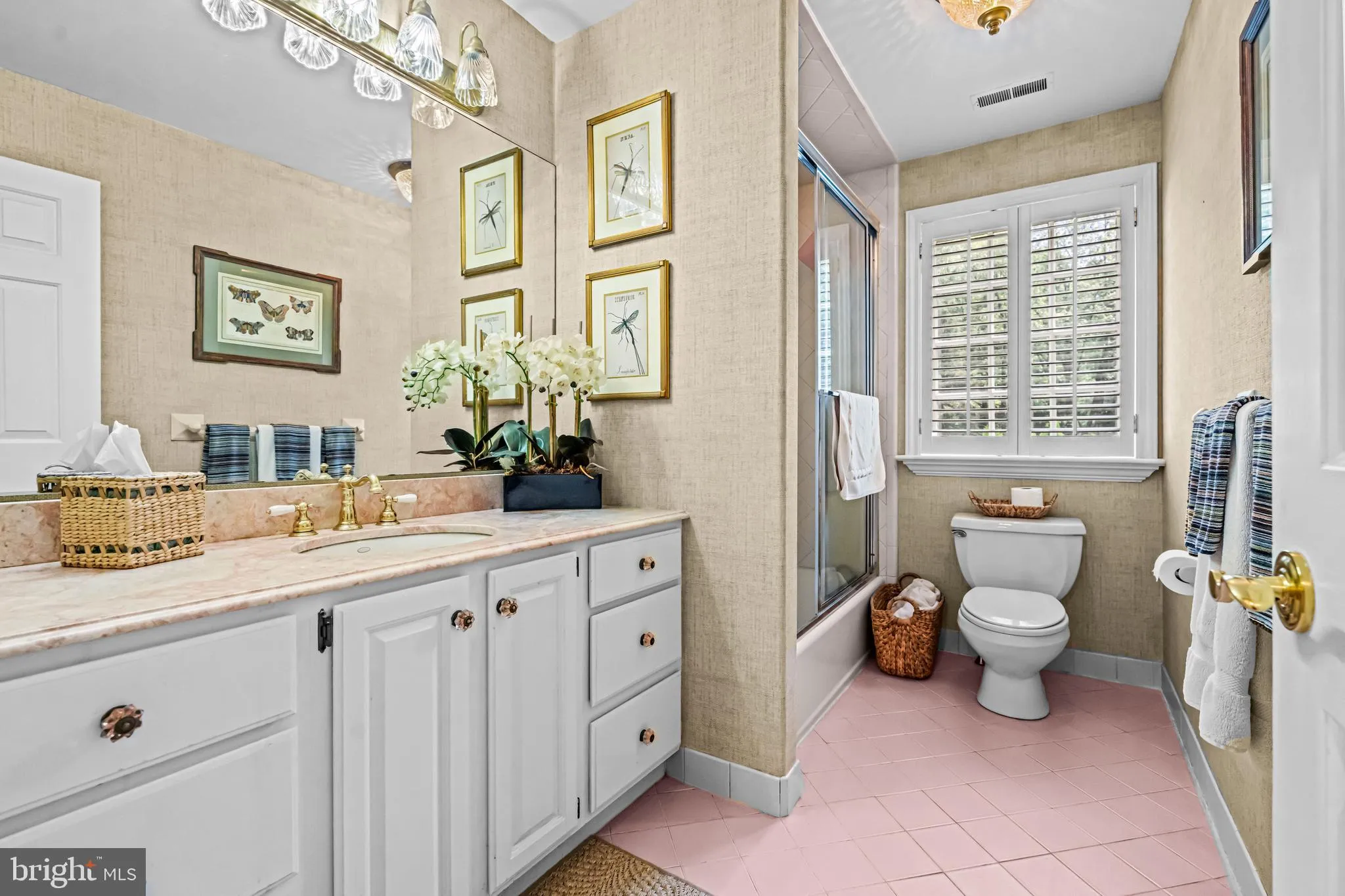 Berwyn, Pennsylvania 19312, United States, 6 Bedrooms Bedrooms, ,7 BathroomsBathrooms,Residential,Pending,140285