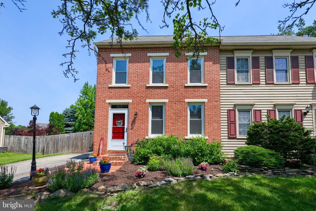 Photo of 1676 Chadwick Circle, LANCASTER, PA 17603 (MLS # PALA2071102)