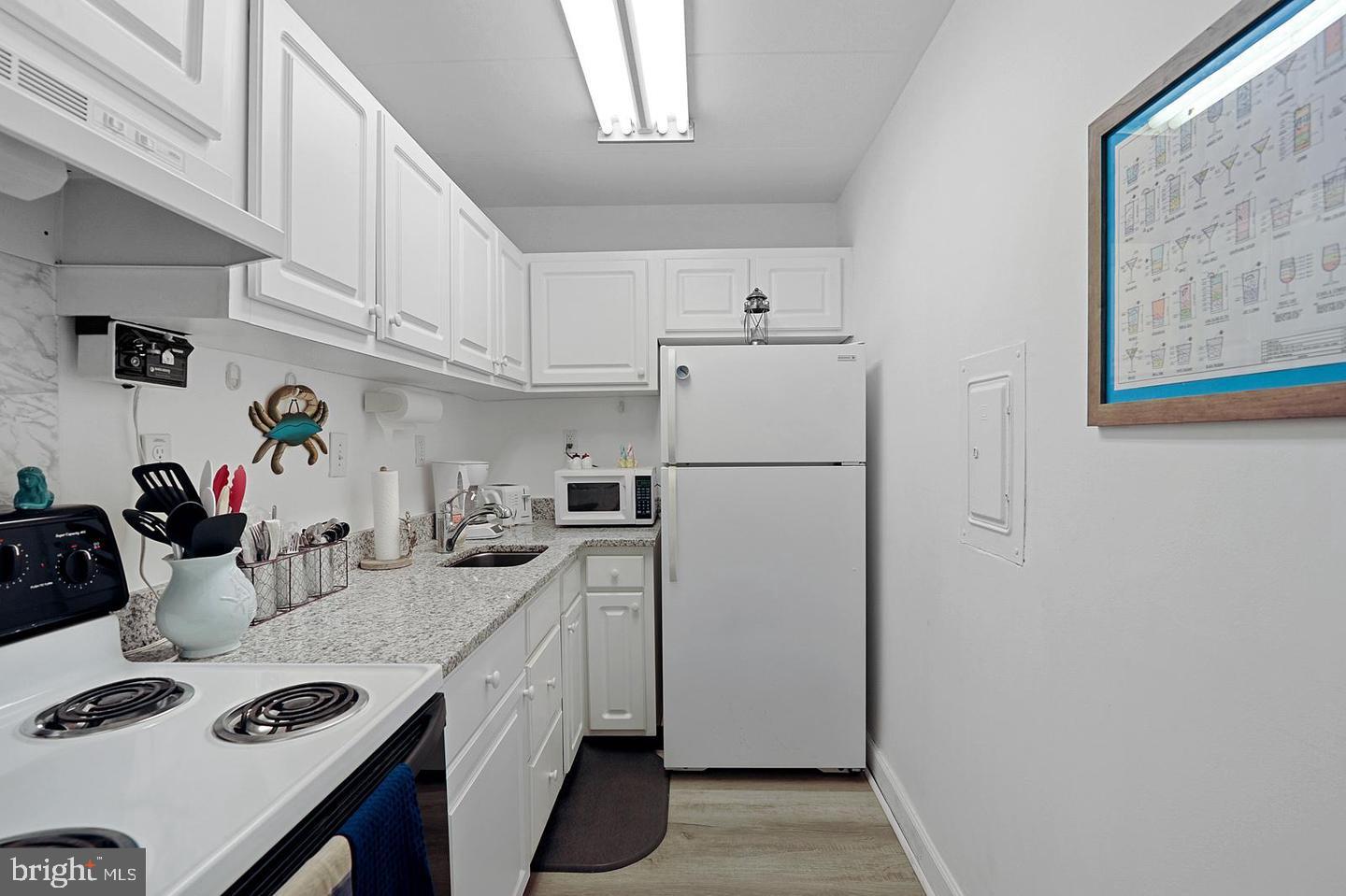 8 OLIVE AVENUE 102