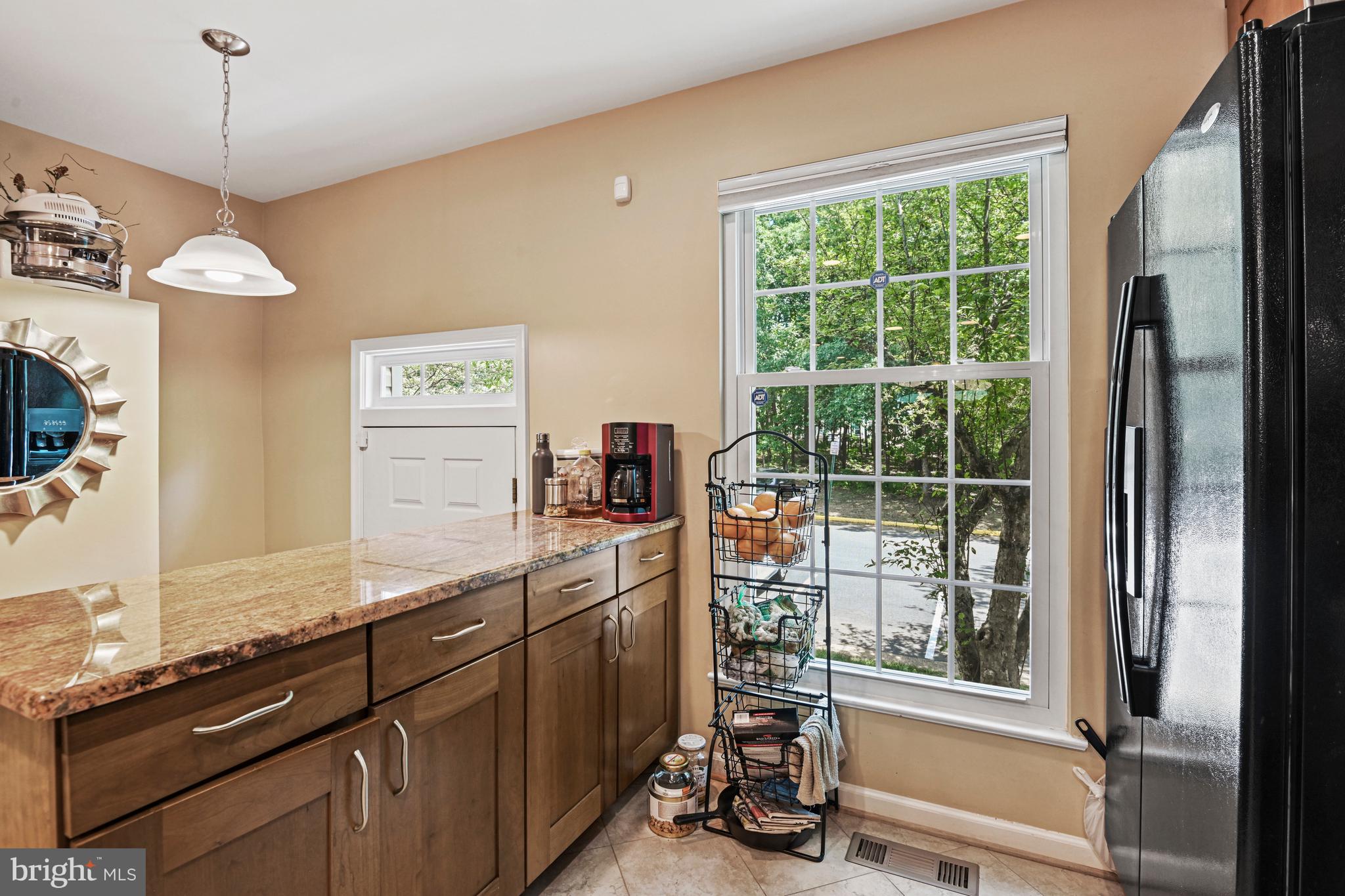 6586 SKYLEMAR TRAIL