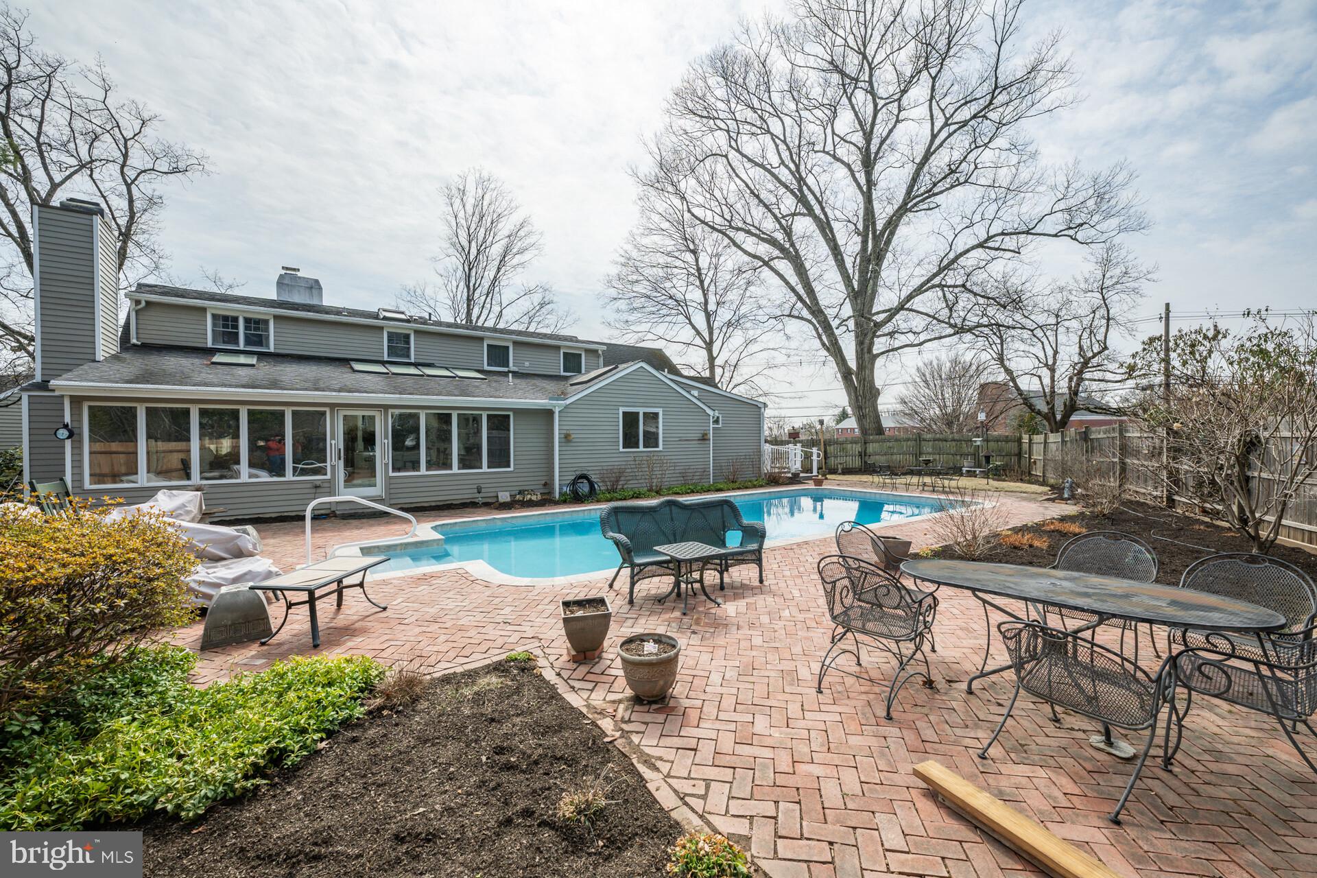 DOYLESTOWN - Residential Income