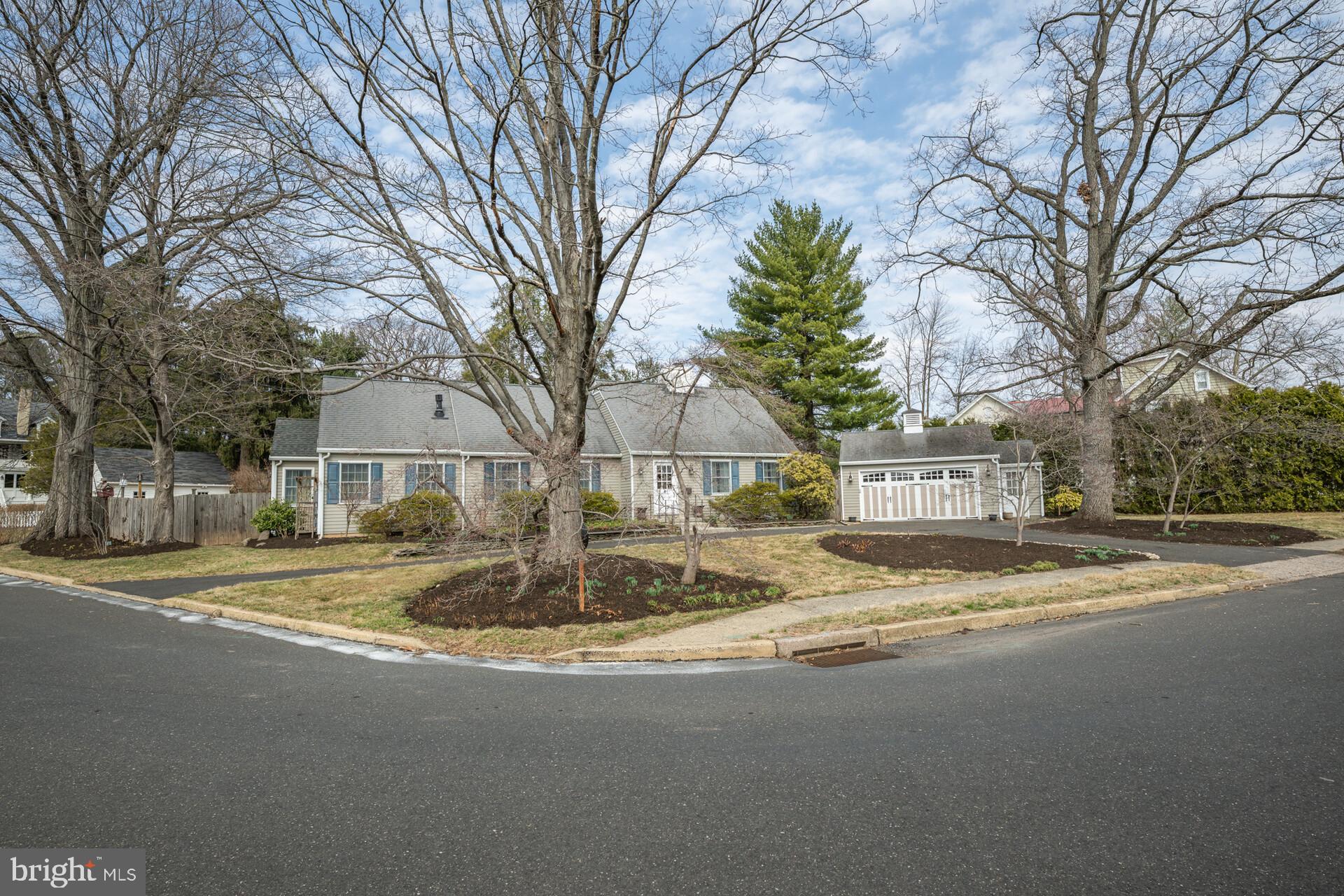 DOYLESTOWN - Residential Income
