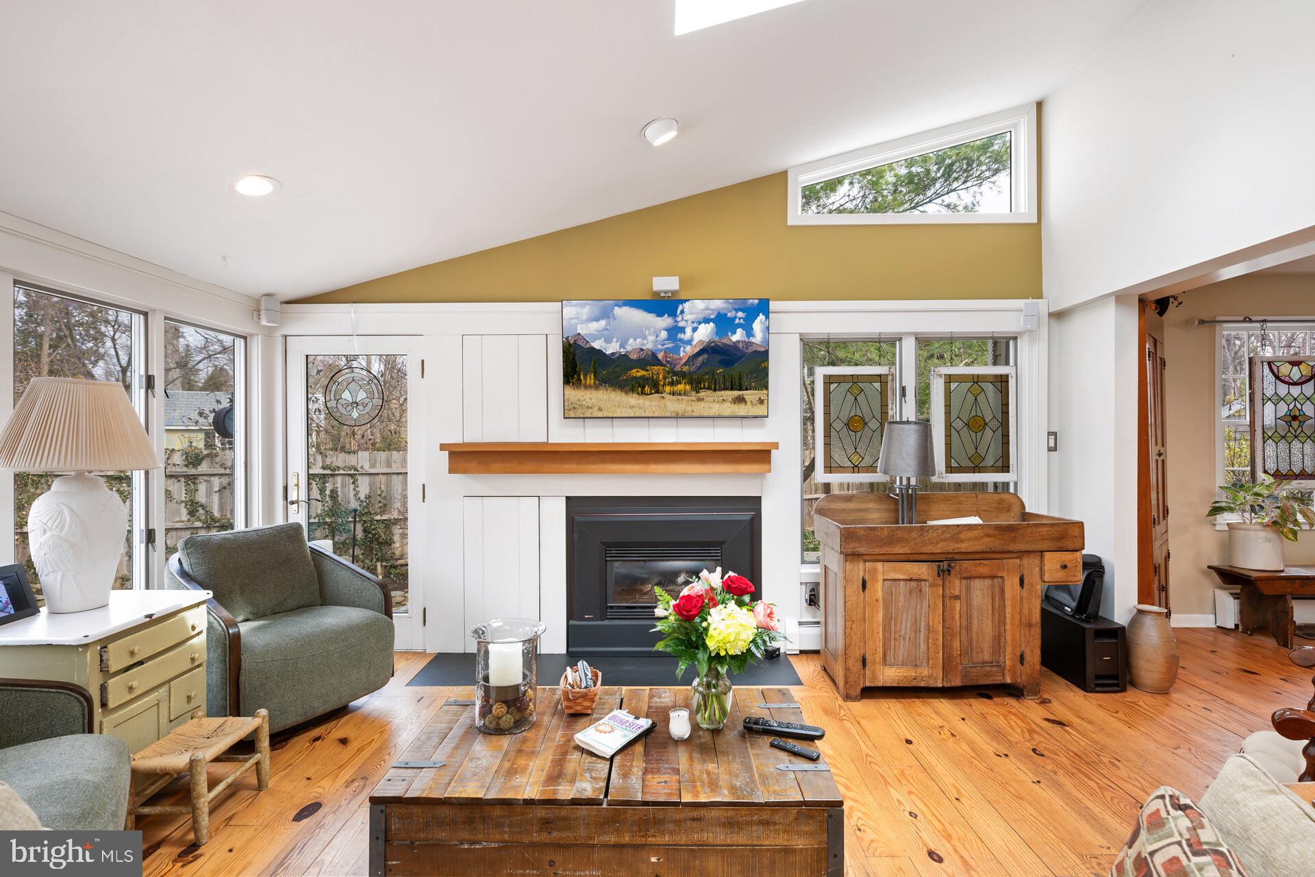 DOYLESTOWN - Residential Income