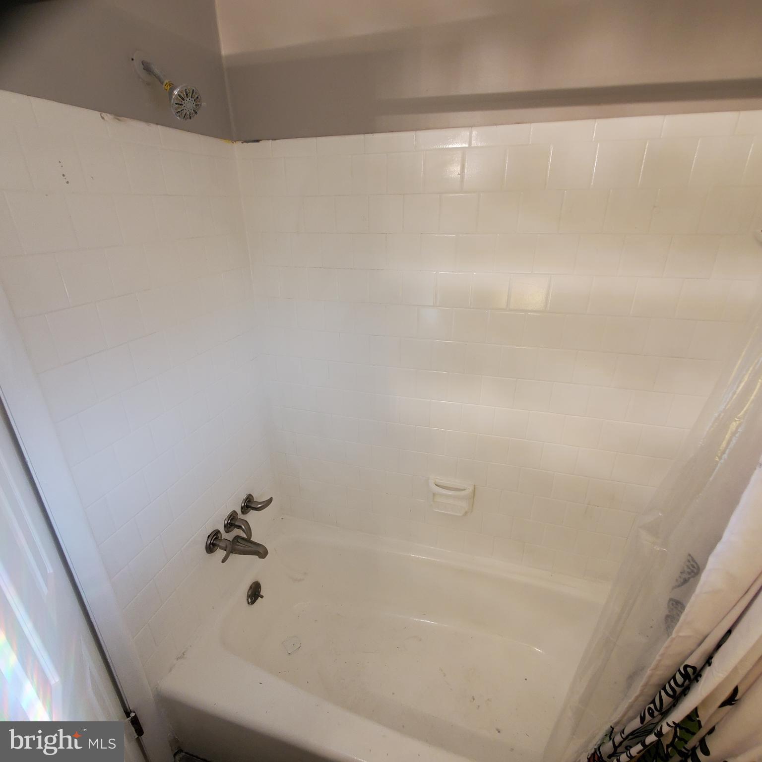 FOX RIDGE MANOR - Residential