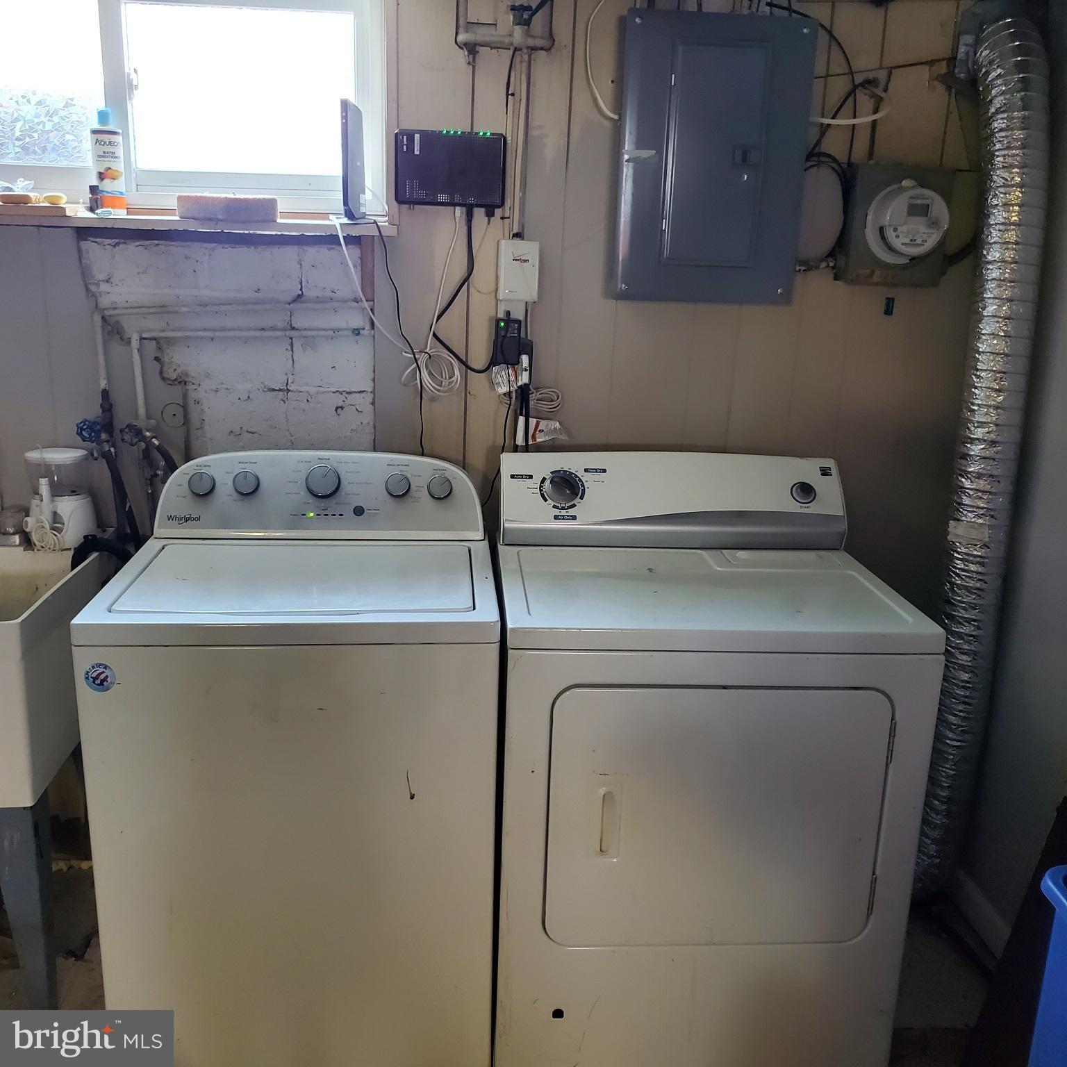 FOX RIDGE MANOR - Residential