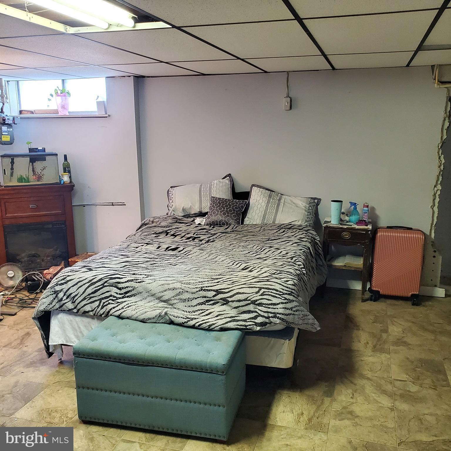 FOX RIDGE MANOR - Residential