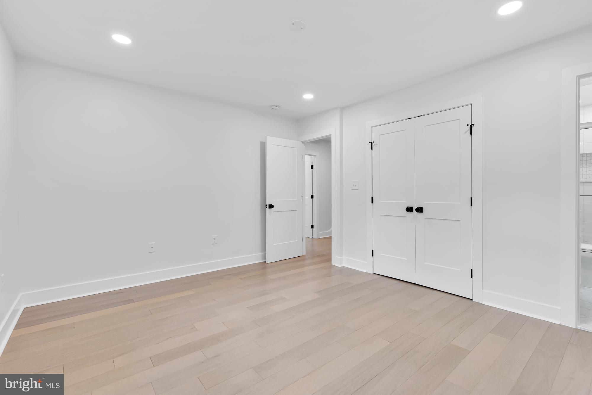 STRATTON WOODS - Residential